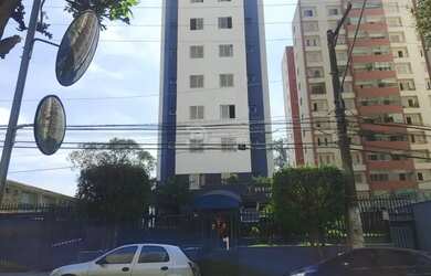 Imagem: O apartamento possui 3 Dormitórios, 1 Banheiro, 2 Vagas na