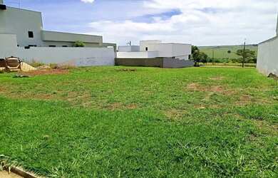 Imagem: O terreno possui 384m² de Área e está localizado em Anápolis