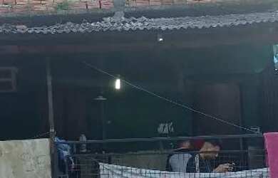 Imagem: A casa possui 2 Dormitórios, 1 Banheiro, 1 Vaga na garagem