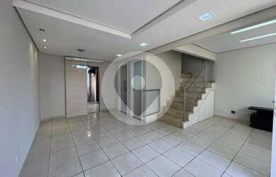 Imagem: A casa possui 3 Dormitórios, 3 Banheiros, 2 Vagas na garagem