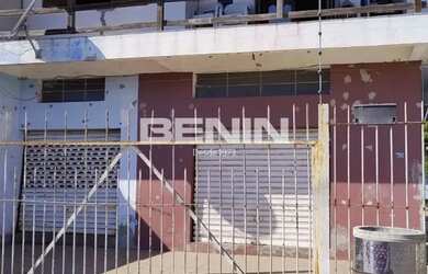 Imagem: A casa possui 3 Dormitórios, 2 Banheiros, 440m² de Área e