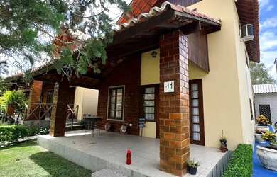 Imagem: A casa possui 4 Dormitórios, 3 Banheiros, 1 Vaga na garagem