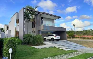 Imagem: A casa em condomínio possui 4 Dormitórios, 5 Banheiros, 4