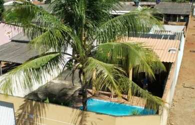 Imagem: A casa possui 2 Dormitórios, 1 Banheiro, 5 Vagas na garagem