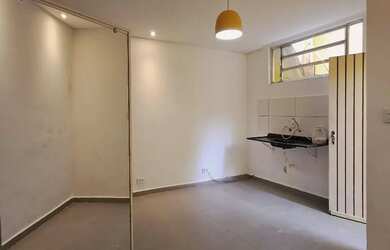 Imagem: A casa possui 1 Dormitório, 1 Banheiro, 35m² de Área e está