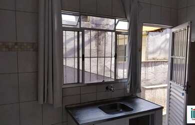 Imagem: A casa possui 1 Dormitório, 1 Banheiro, 40m² de Área e está