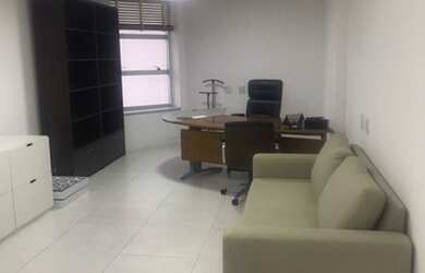 Imagem: O depósito e está localizado em Caminho Das Árvores, Salvador