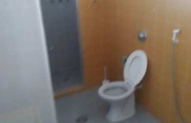 Imagem 8: Rua Fagundes Varela juntinho ao Ingá -Amplo apartamento com 3 quartos...