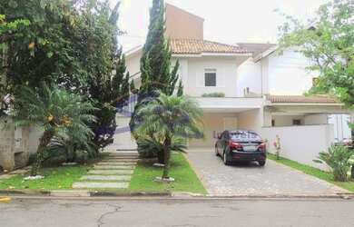 Imagem: A casa em condomínio possui 4 Dormitórios, 1 Banheiro, 230m²