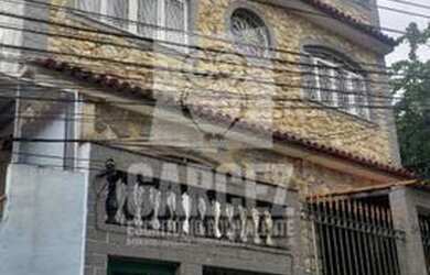 Imagem: A casa em condomínio possui 5 Dormitórios, 2 Banheiros, 2