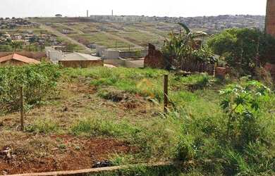 Imagem: O terreno possui 360m² de Área e está localizado em Colúmbia