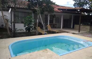 Imagem: A casa possui 1 Dormitório, 2 Vagas na garagem e está localizado