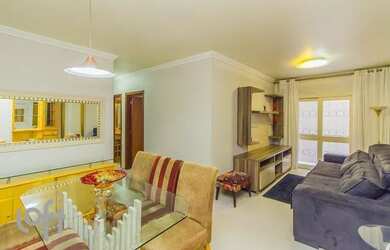 Imagem: O apartamento possui 2 Dormitórios, 1 Banheiro, 1 Vaga na garagem