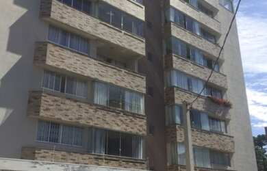 Imagem: O apartamento possui 3 Dormitórios, 1 Banheiro, 1 Vaga na garagem