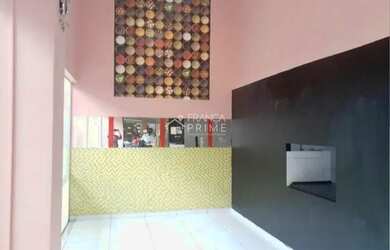 Imagem: O depósito possui 1 Vaga na garagem, 64m² de Área e está