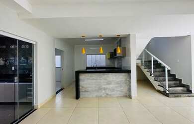 Imagem 6: Descubra o Luxo e Conforto desta casa de Alto Padrão no Novo Mundo: 3 Quartos, Suíte Maste