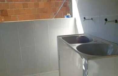 Imagem: A casa possui 2 Dormitórios, 1 Banheiro, 250m² de Área e