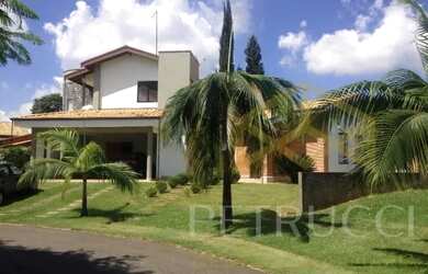 Imagem: A casa em condomínio possui 3 Dormitórios, 5 Banheiros, 5