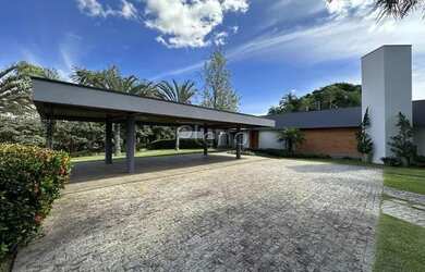 Imagem: A casa em condomínio possui 5 Dormitórios, 5 Banheiros, 5