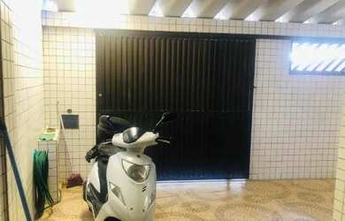 Imagem: A casa possui 2 Dormitórios, 2 Banheiros, 1 Vaga na garagem