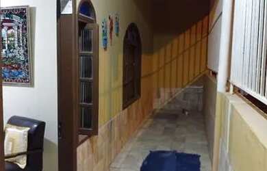 Imagem: A casa possui 1 Dormitório, 1 Banheiro e está localizado