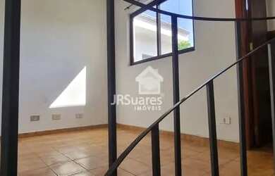 Imagem: A casa para alugar possui 3 Dormitórios, 2 Banheiros, 2 Vagas