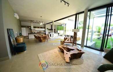 Imagem: A casa em condomínio possui 4 Dormitórios, 5 Banheiros, 5