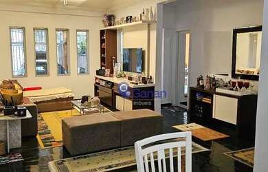 Imagem: A casa possui 4 Dormitórios, 4 Banheiros, 2 Vagas na garagem