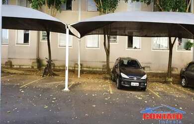 Imagem: O apartamento possui 2 Dormitórios, 1 Banheiro, 1 Vaga na garagem