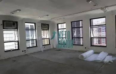 Imagem: O depósito possui 1 Vaga na garagem, 54m² de Área e está