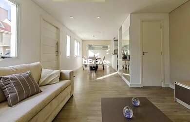 Imagem: A casa em condomínio possui 3 Dormitórios, 3 Banheiros, 3