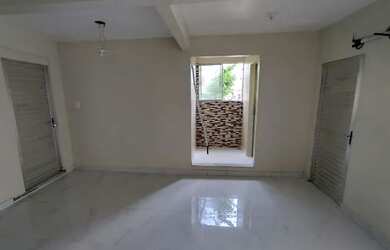 Imagem: A casa possui 2 Dormitórios, 3 Banheiros e está localizado