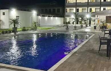 Imagem: A casa possui 5 Dormitórios, 3 Banheiros, 5 Vagas na garagem