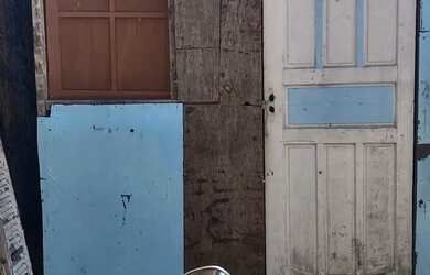 Imagem: A casa possui 1 Dormitório, 1 Banheiro e está localizado em