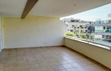 Imagem: O apartamento possui 3 Dormitórios, 3 Banheiros, 2 Vagas na