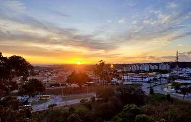 Imagem: O apartamento à venda possui 2 Dormitórios, 1 Banheiro, 1