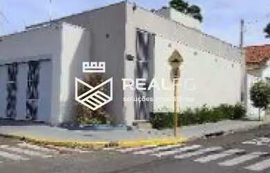 Imagem: A casa possui 2 Dormitórios, 1 Banheiro, 140m² de Área e