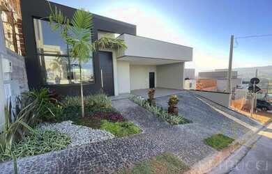 Imagem: A casa em condomínio possui 3 Dormitórios, 5 Banheiros, 4