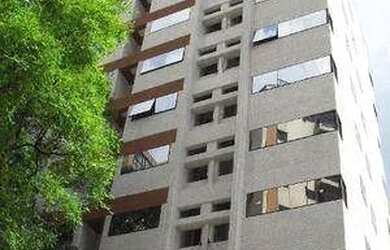 Imagem: O depósito possui 2 Vagas na garagem e 155m² de Área e está