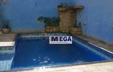 Imagem: A casa em condomínio possui 3 Dormitórios, 2 Banheiros, 4