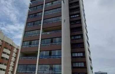 Imagem: O apartamento possui 4 Dormitórios, 3 Banheiros, 2 Vagas na