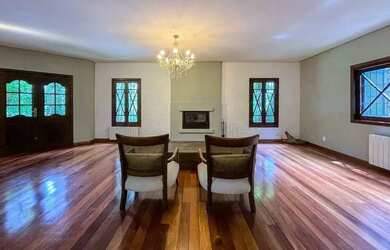 Imagem 6: CASA 4 DORMITORIOS. Piscina, Churrasqueira, VarandaeGuarda roupa