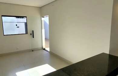 Imagem 12: Bairro Santo Inácio. Casa com 3 quartos, sendo uma suíte. Quintal amplo