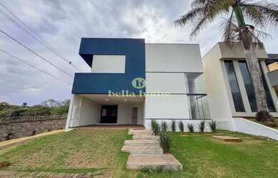 Imagem: A casa em condomínio possui 3 Dormitórios, 5 Banheiros, 4