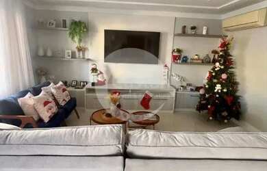 Imagem: A casa possui 4 Dormitórios, 3 Banheiros, 4 Vagas na garagem