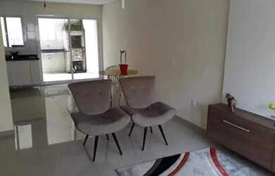 Imagem: A casa possui 3 Dormitórios, 2 Banheiros, 2 Vagas na garagem