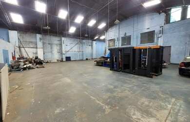 Imagem: O depósito possui 700m² de Área e Direto com o proprietário