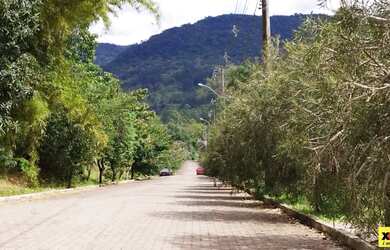 Imagem: O terreno possui 360m² de Área e está localizado em Centro