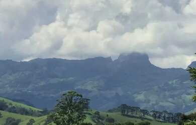 Imagem 8: Estância Privada na Serra Um cenário exclusivo para quem valoriza silêncio,...