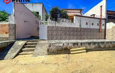 Imagem: A casa possui 3 Dormitórios, 4 Banheiros, 3 Vagas na garagem